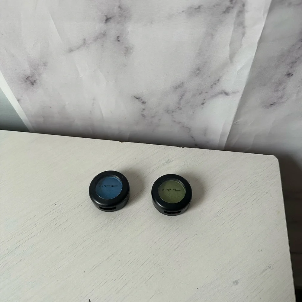 MAC - EYESHADOW FRESHWATER BLUE SWIMMING GREEN LIGHTLY SWATCHED - Picture 8 of 8
